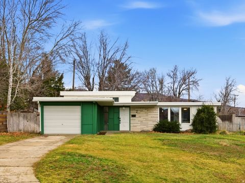 2 E WICKER LN Bountiful UT 84010