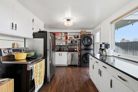 Tiny photo for 2 E WICKER LN, Bountiful, UT 84010 (MLS # 2136551)