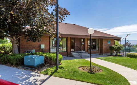 Tiny photo for 1235 E COTTONWOOD HILLS DR, Sandy, UT 84094 (MLS # 2111728)