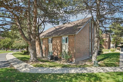 Tiny photo for 1235 E COTTONWOOD HILLS DR, Sandy, UT 84094 (MLS # 2111728)