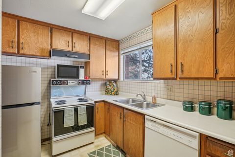 Tiny photo for 1235 E COTTONWOOD HILLS DR, Sandy, UT 84094 (MLS # 2111728)