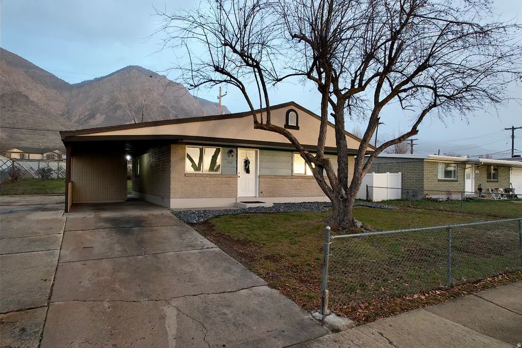 Photo of 752 N LIBERTY AVE, Ogden, UT 84404 (MLS # 2128316)