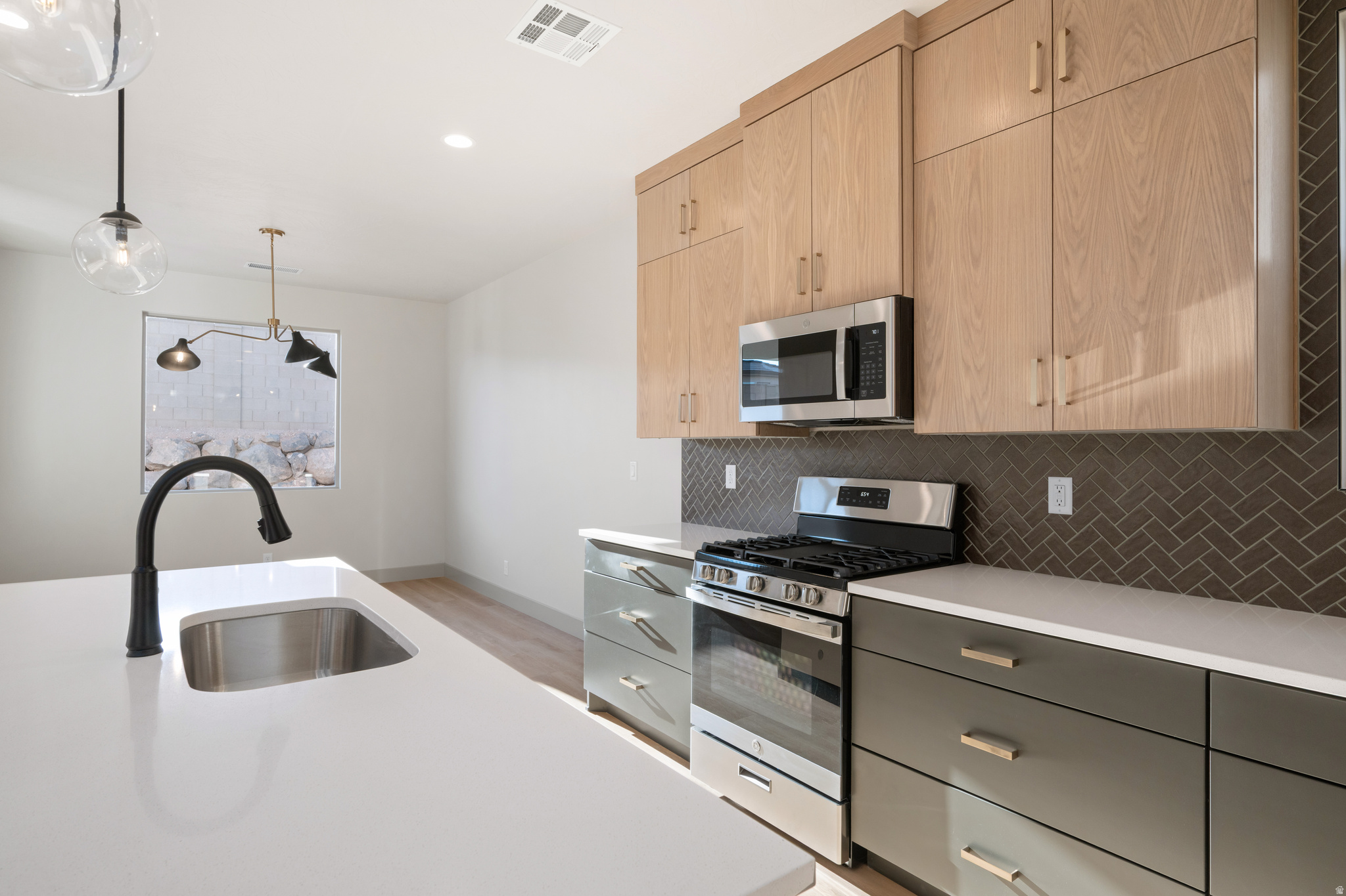 SOLIS AT CORAL CANYON - Residential