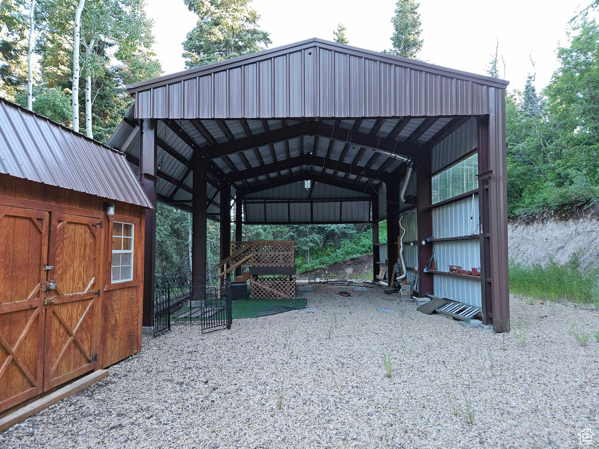 SKYLINE MTN RESORT - Land