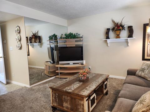 Tiny photo for 860 S VILLAGE RD #Z-10, Saint George, UT 84770 (MLS # 2146805)