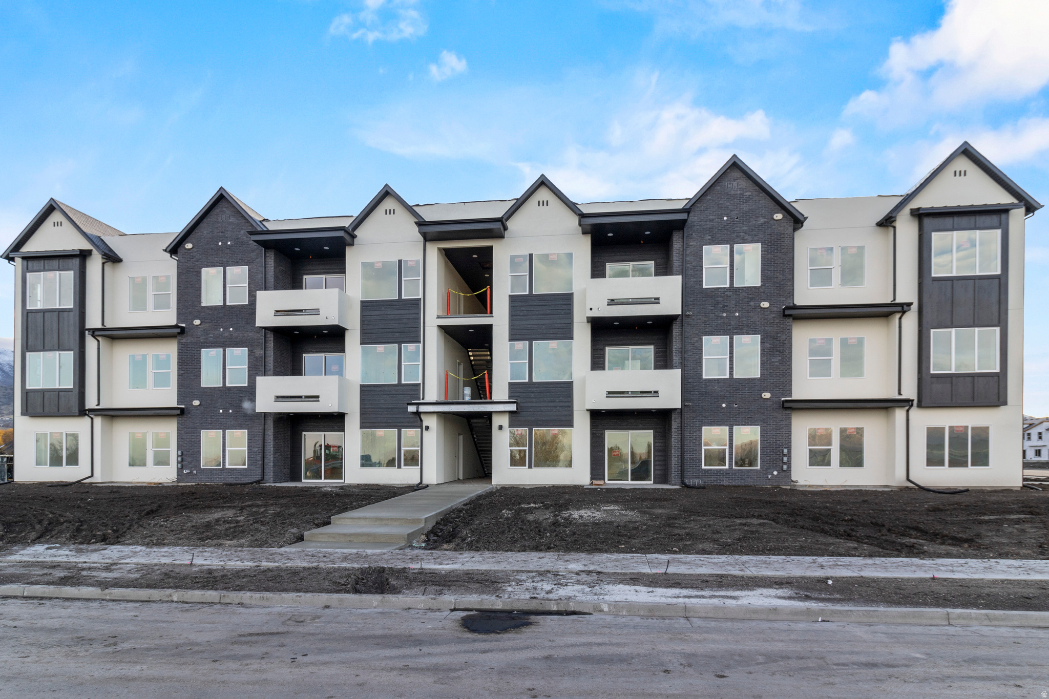 RIDGELINE PARK - Residential