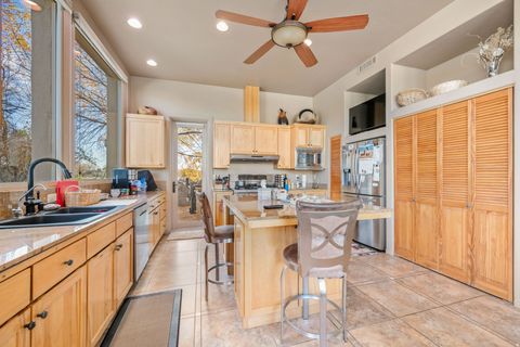 Tiny photo for 19 BOULDER CIR, Santa Clara, UT 84765 (MLS # 2126727)