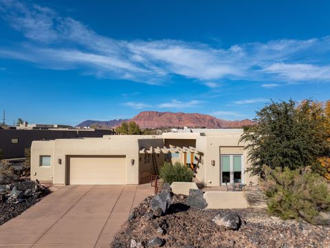 Photo of 19 BOULDER CIR, Santa Clara, UT 84765 (MLS # 2126727)