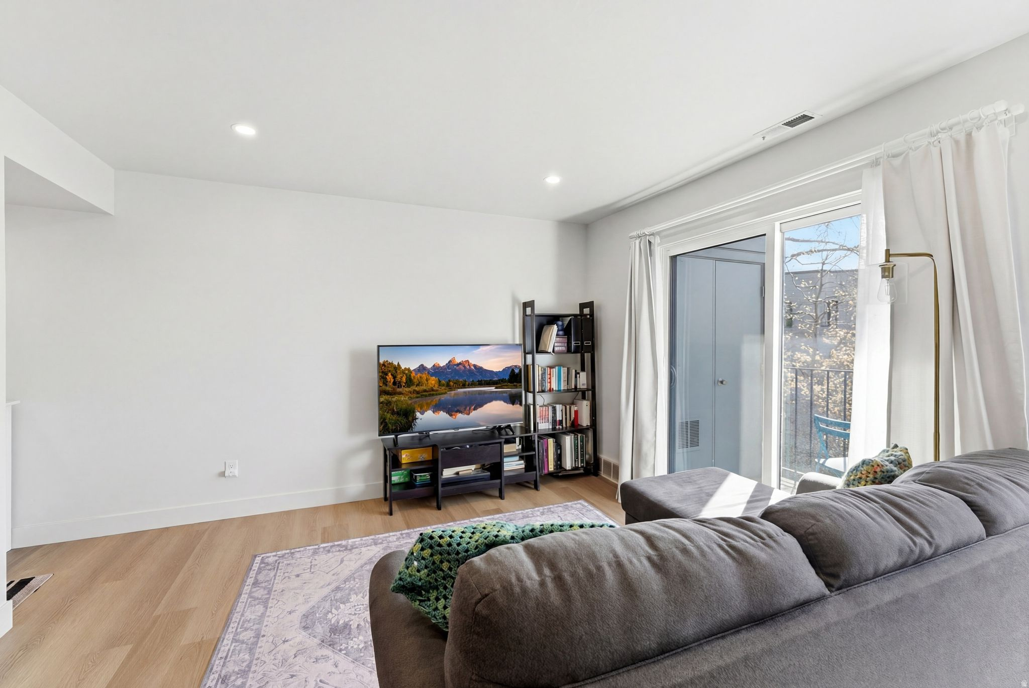 CAPITOL HEIGHTS COND - Residential