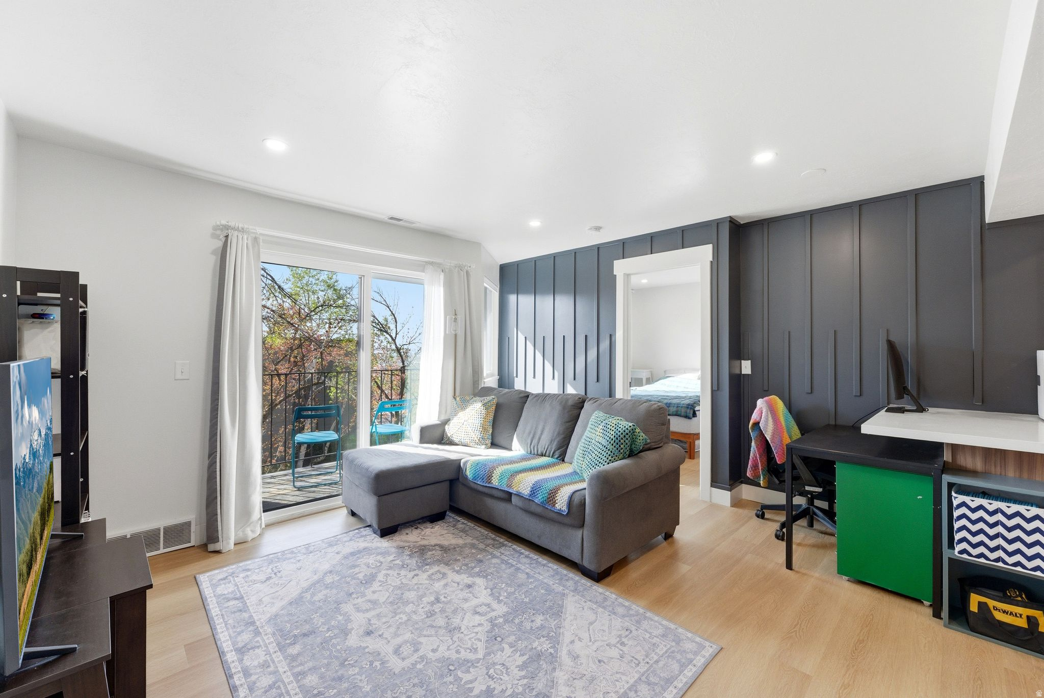 CAPITOL HEIGHTS COND - Residential