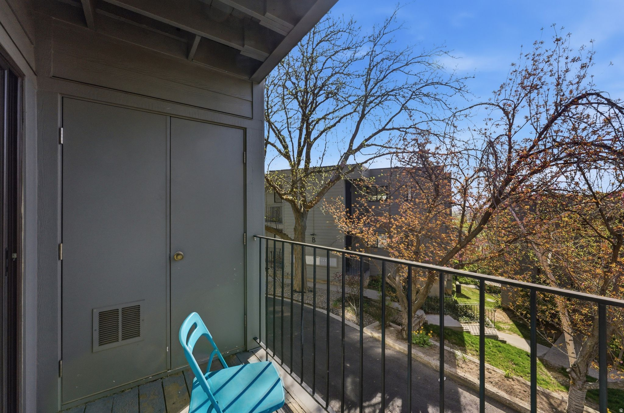 CAPITOL HEIGHTS COND - Residential