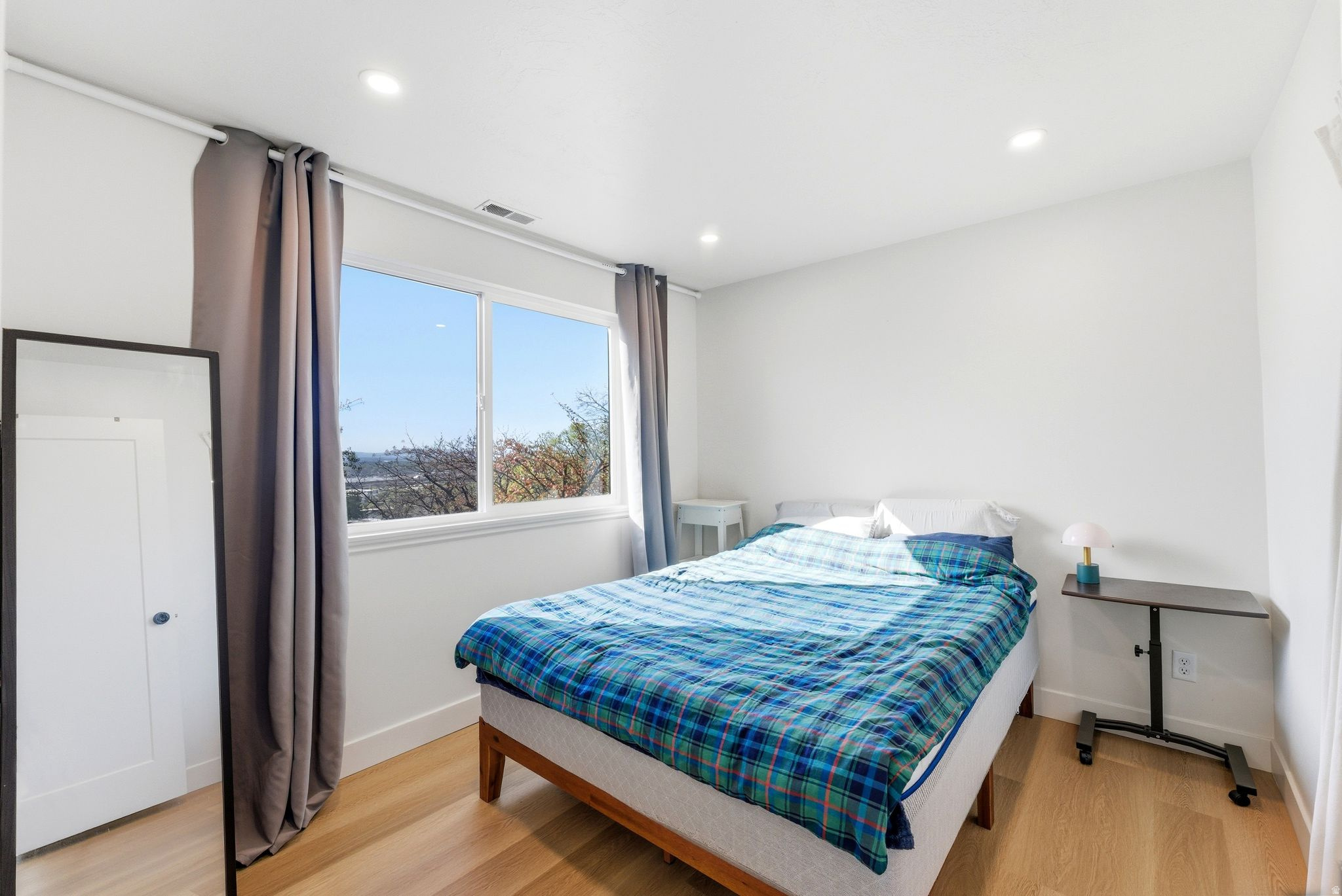 CAPITOL HEIGHTS COND - Residential