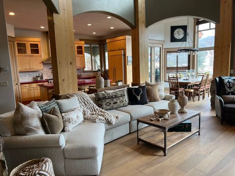 Tiny photo for 47 S MEADOW DR, Springville, UT 84663 (MLS # 2145130)