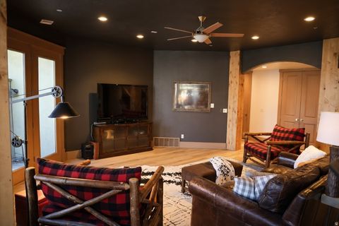 Tiny photo for 47 S MEADOW DR, Springville, UT 84663 (MLS # 2145130)