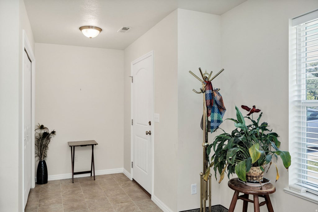 Photo of 262 W 60 S, Hyde Park, UT 84318 (MLS # 2177428)