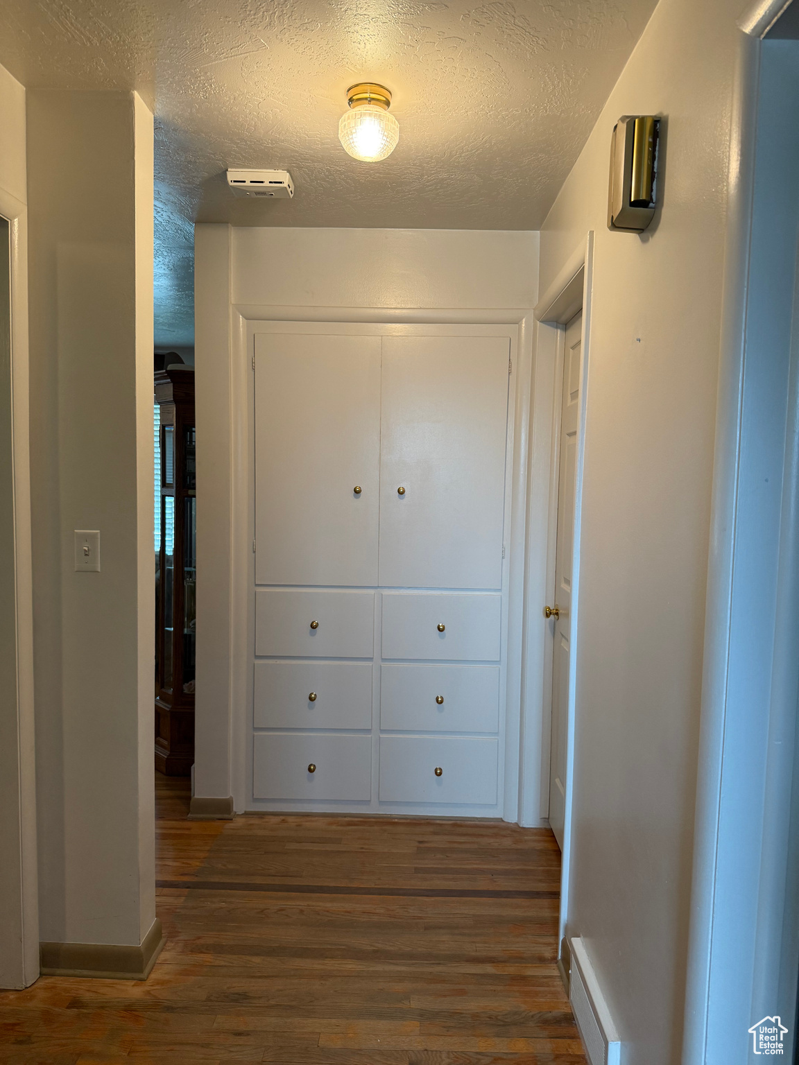 HOLLADAY HILLS - Residential