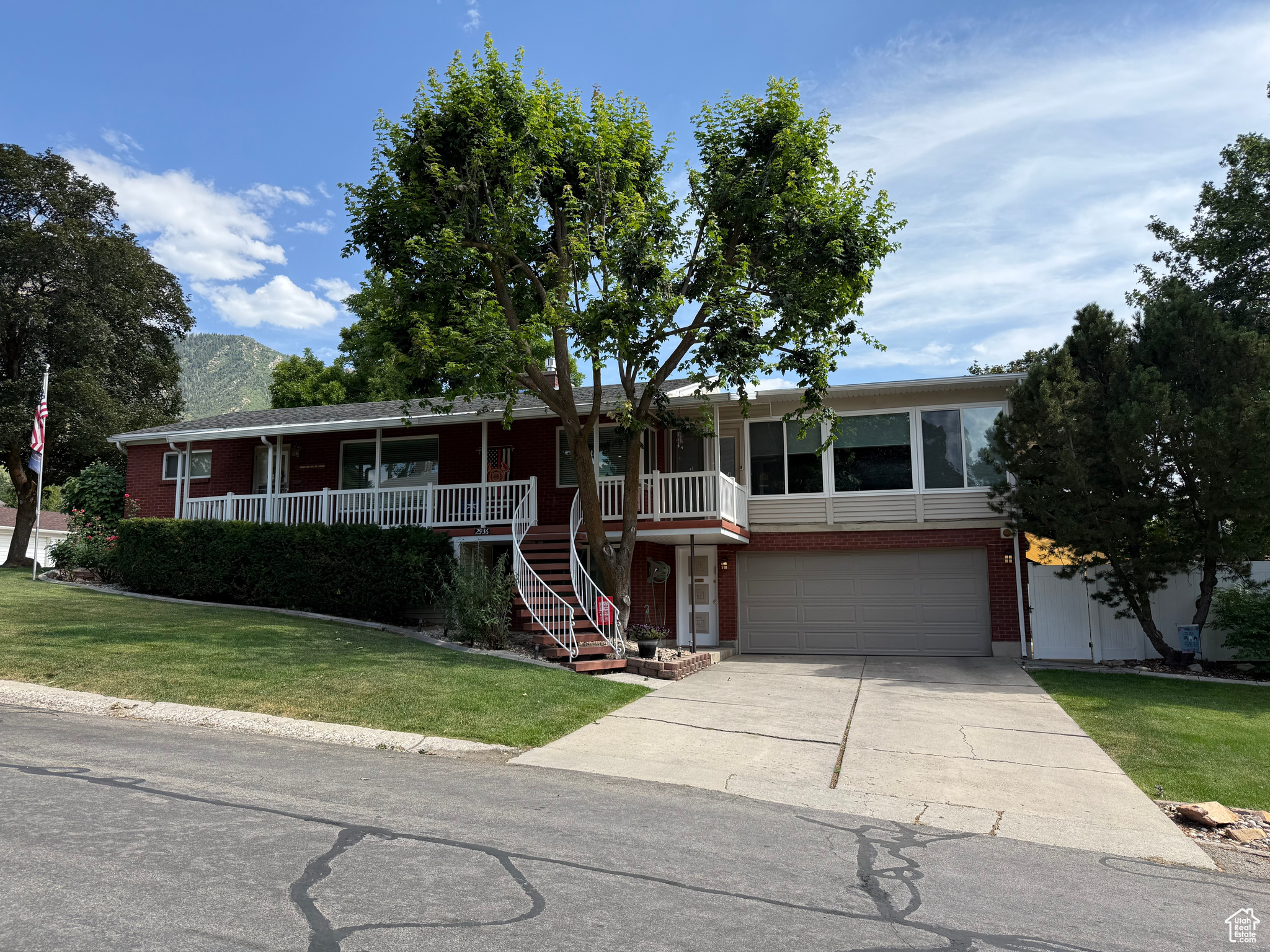 HOLLADAY HILLS - Residential