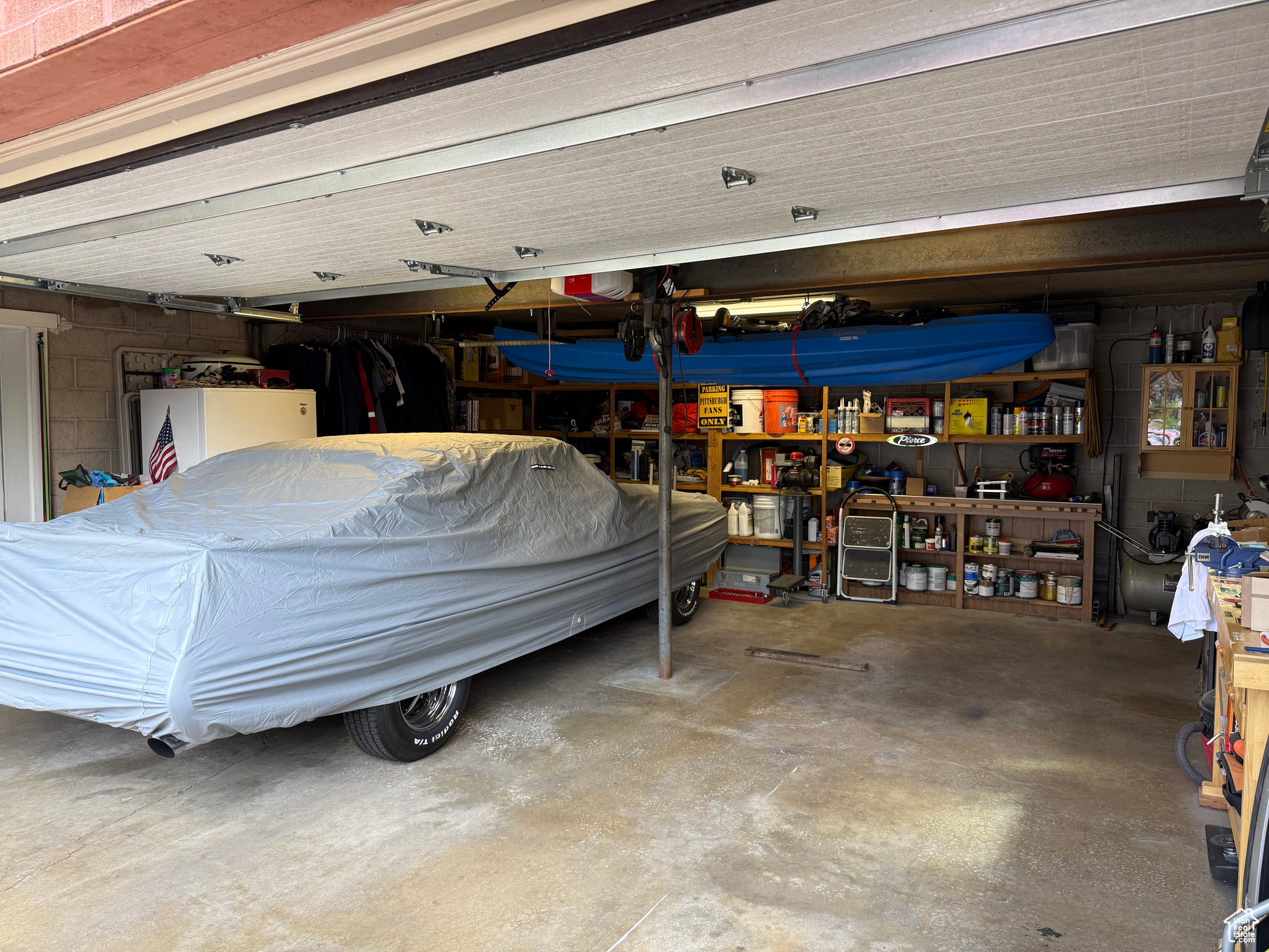 HOLLADAY HILLS - Residential