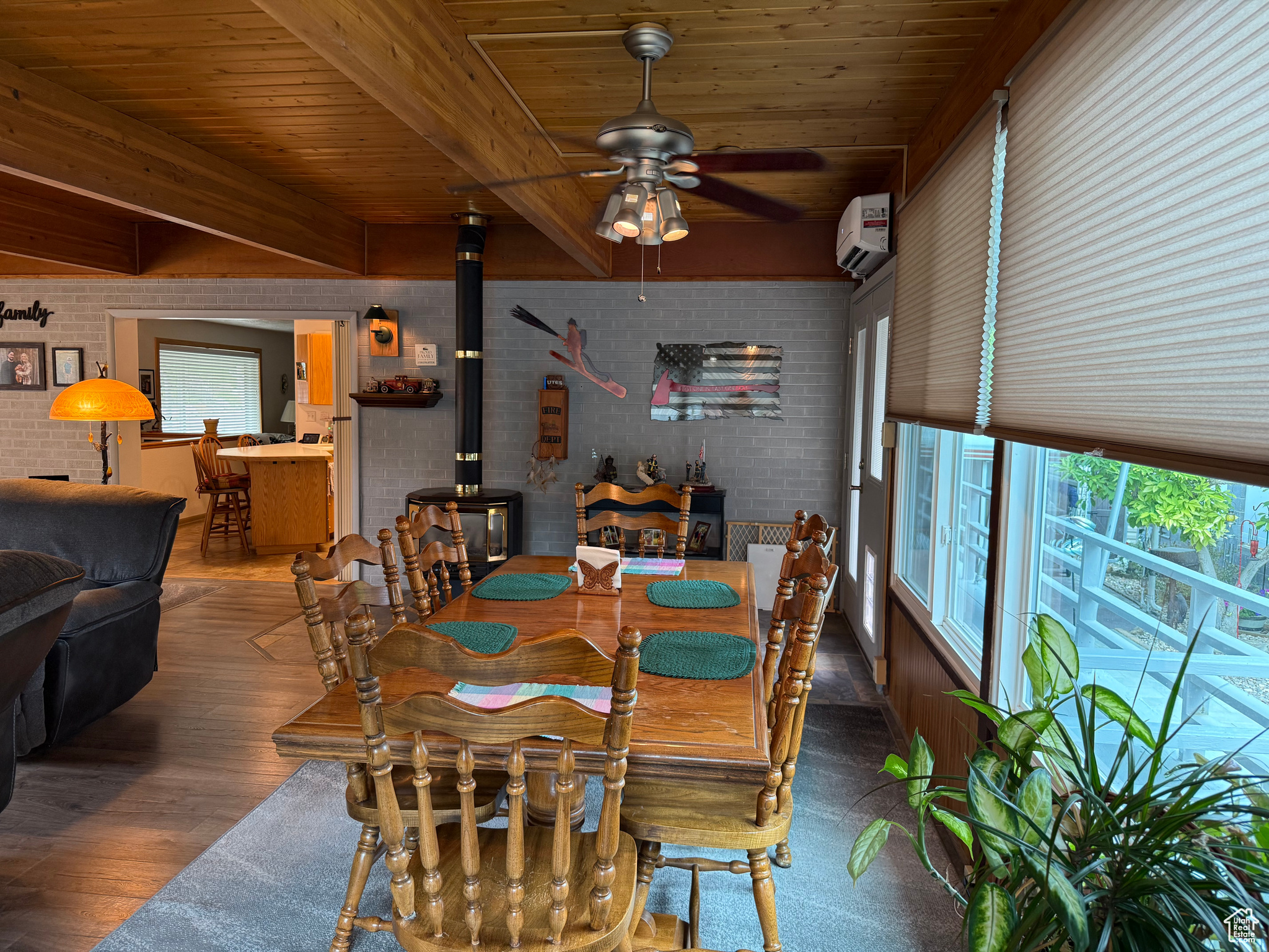 HOLLADAY HILLS - Residential