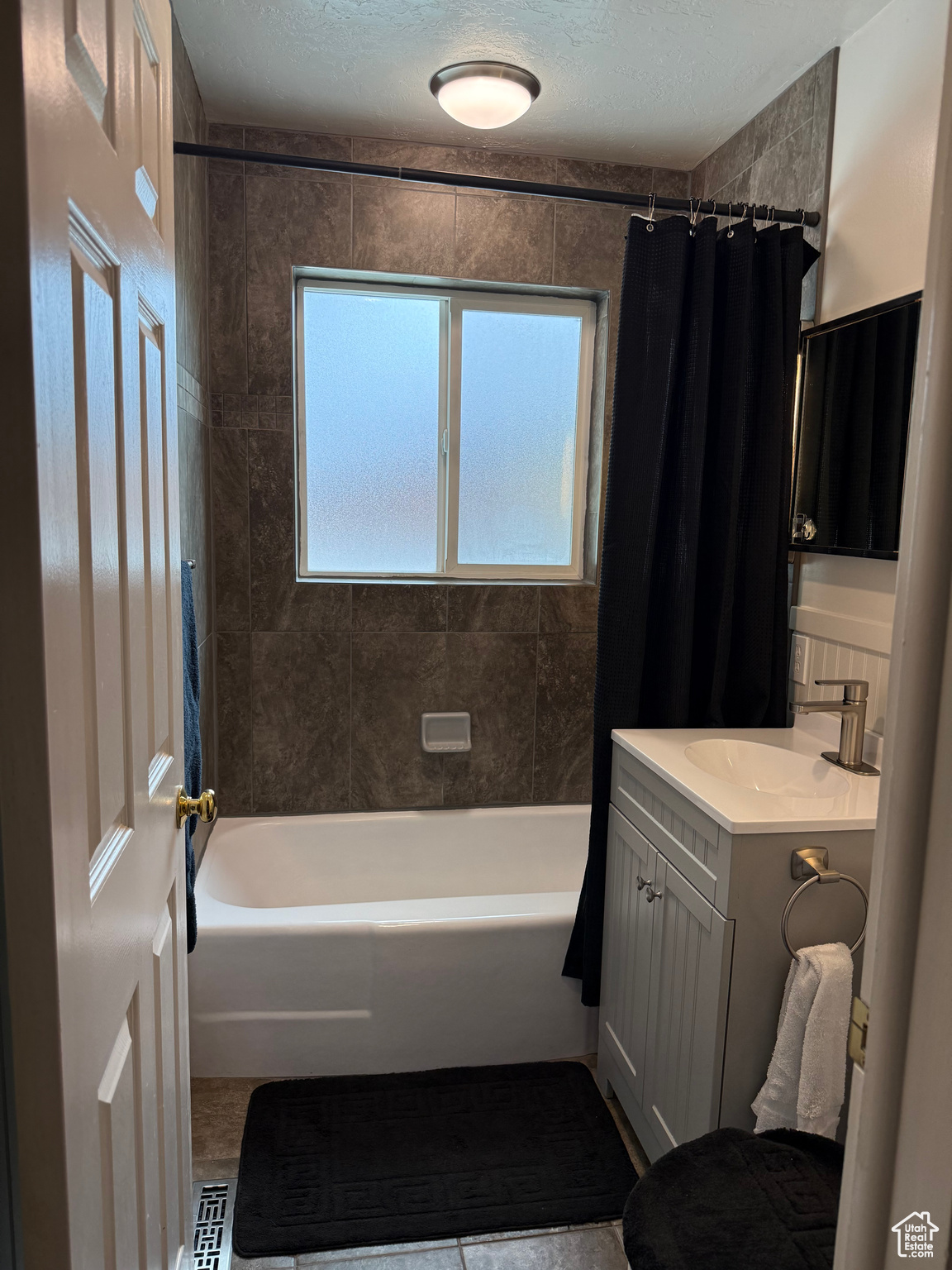 HOLLADAY HILLS - Residential