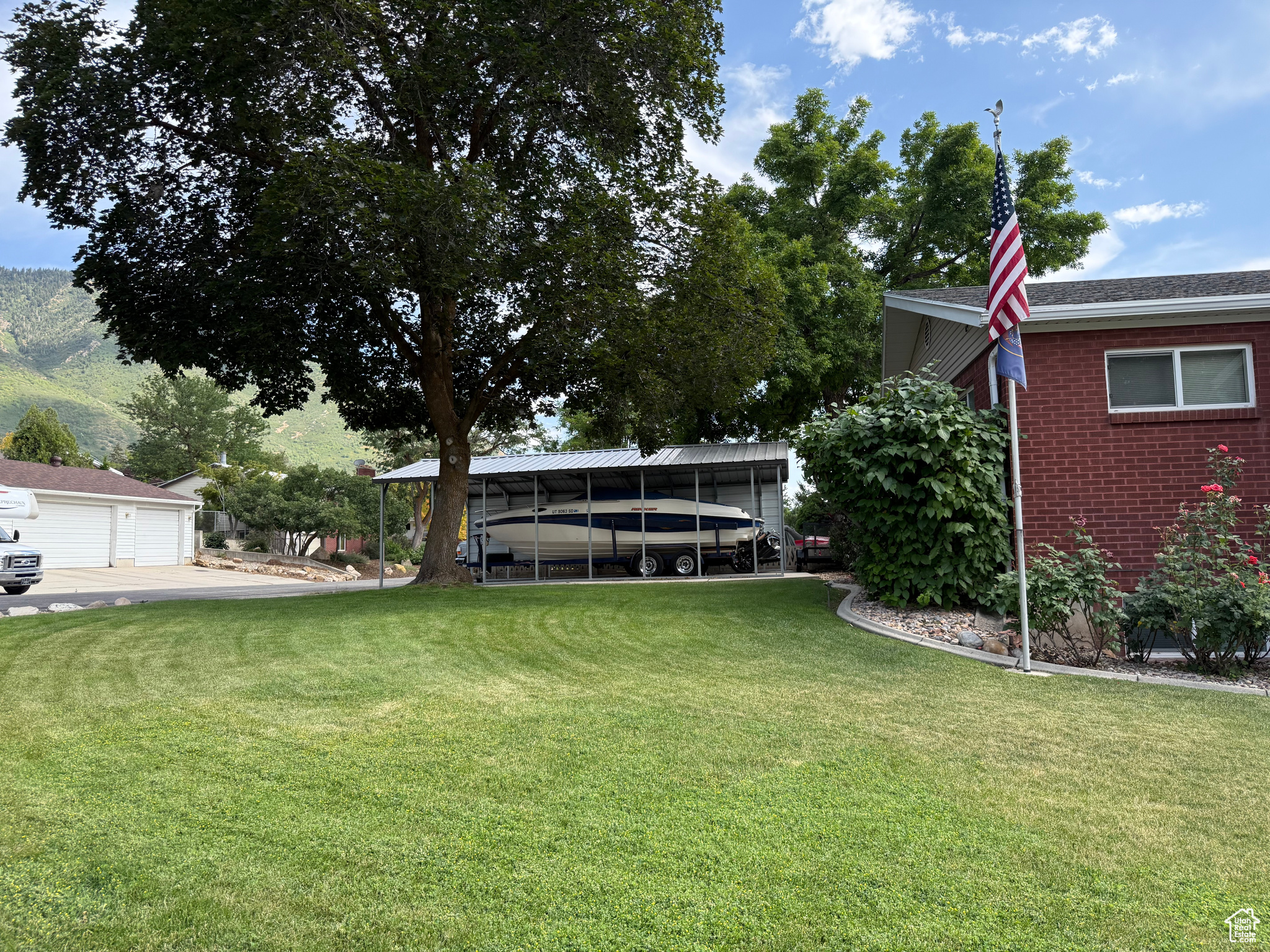 HOLLADAY HILLS - Residential