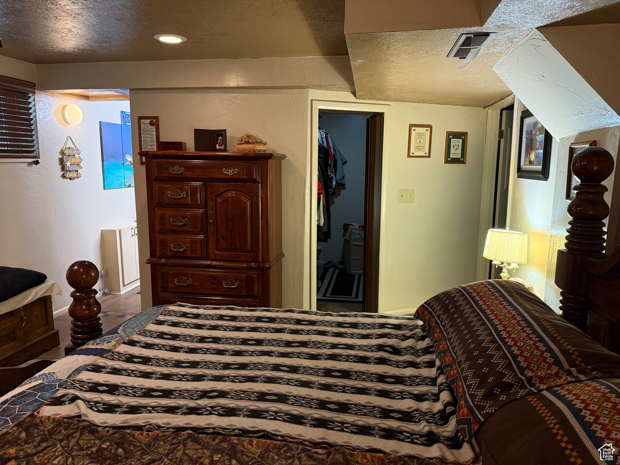 HOLLADAY HILLS - Residential