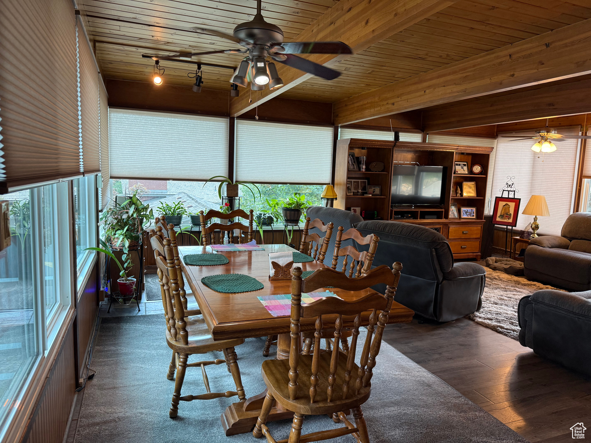 HOLLADAY HILLS - Residential