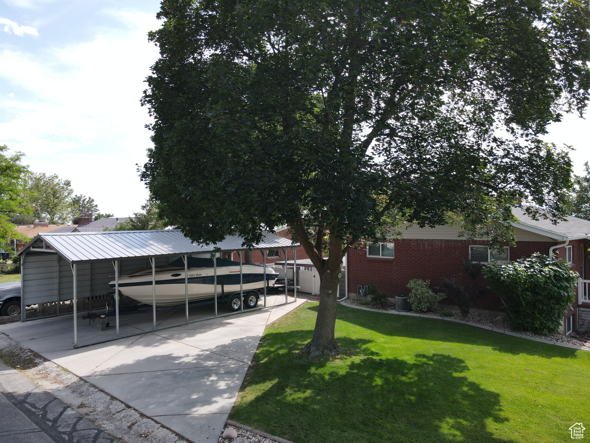 HOLLADAY HILLS - Residential