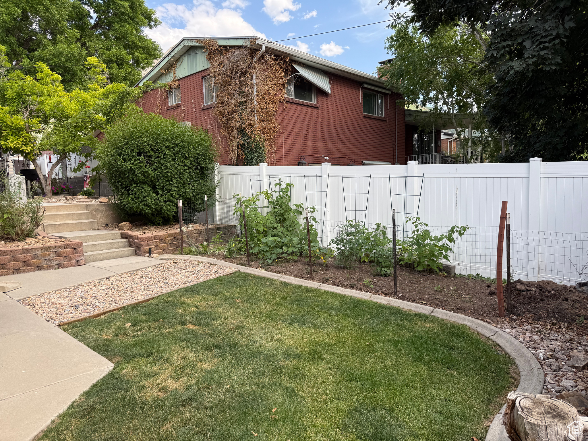 HOLLADAY HILLS - Residential