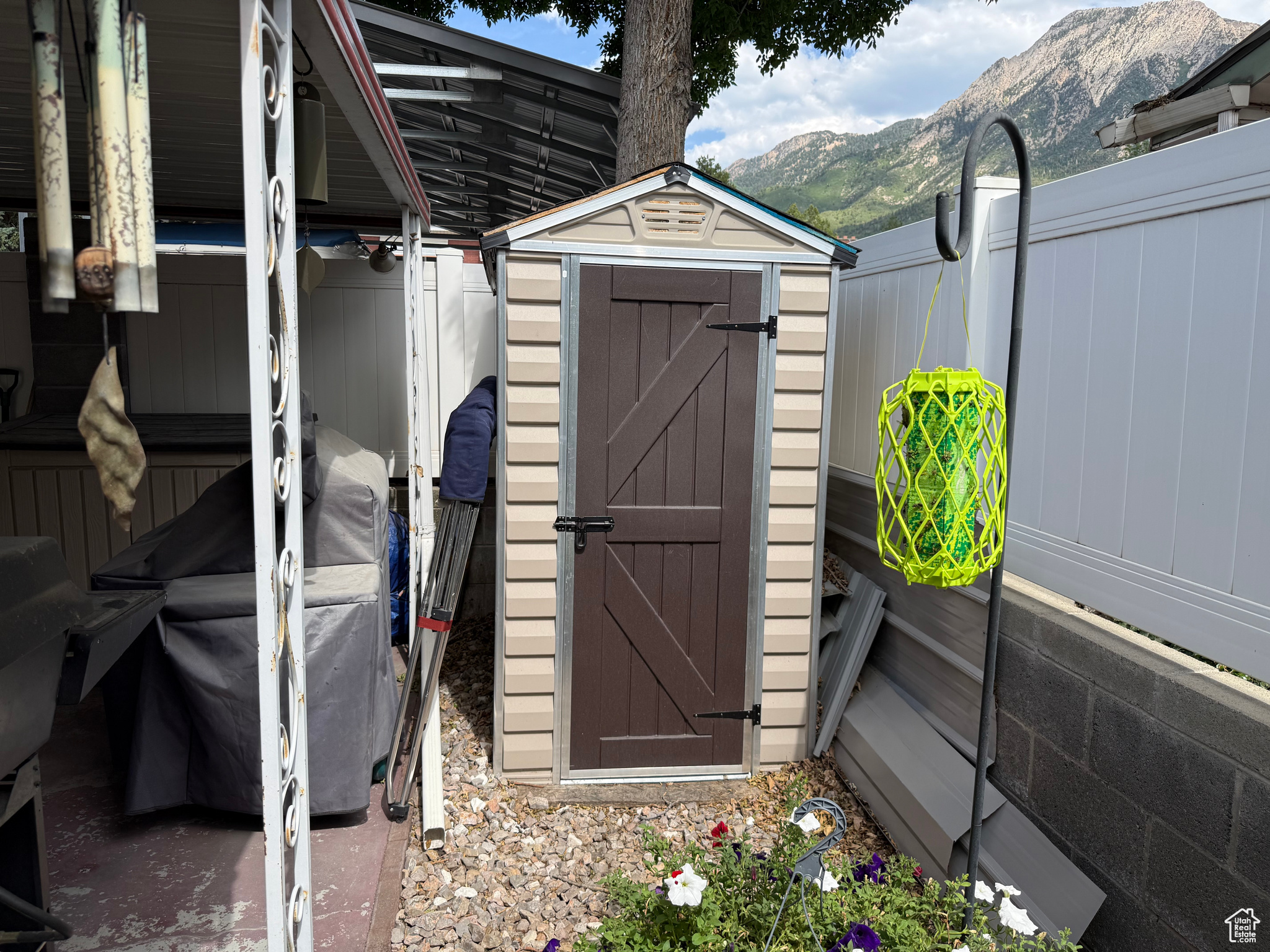 HOLLADAY HILLS - Residential