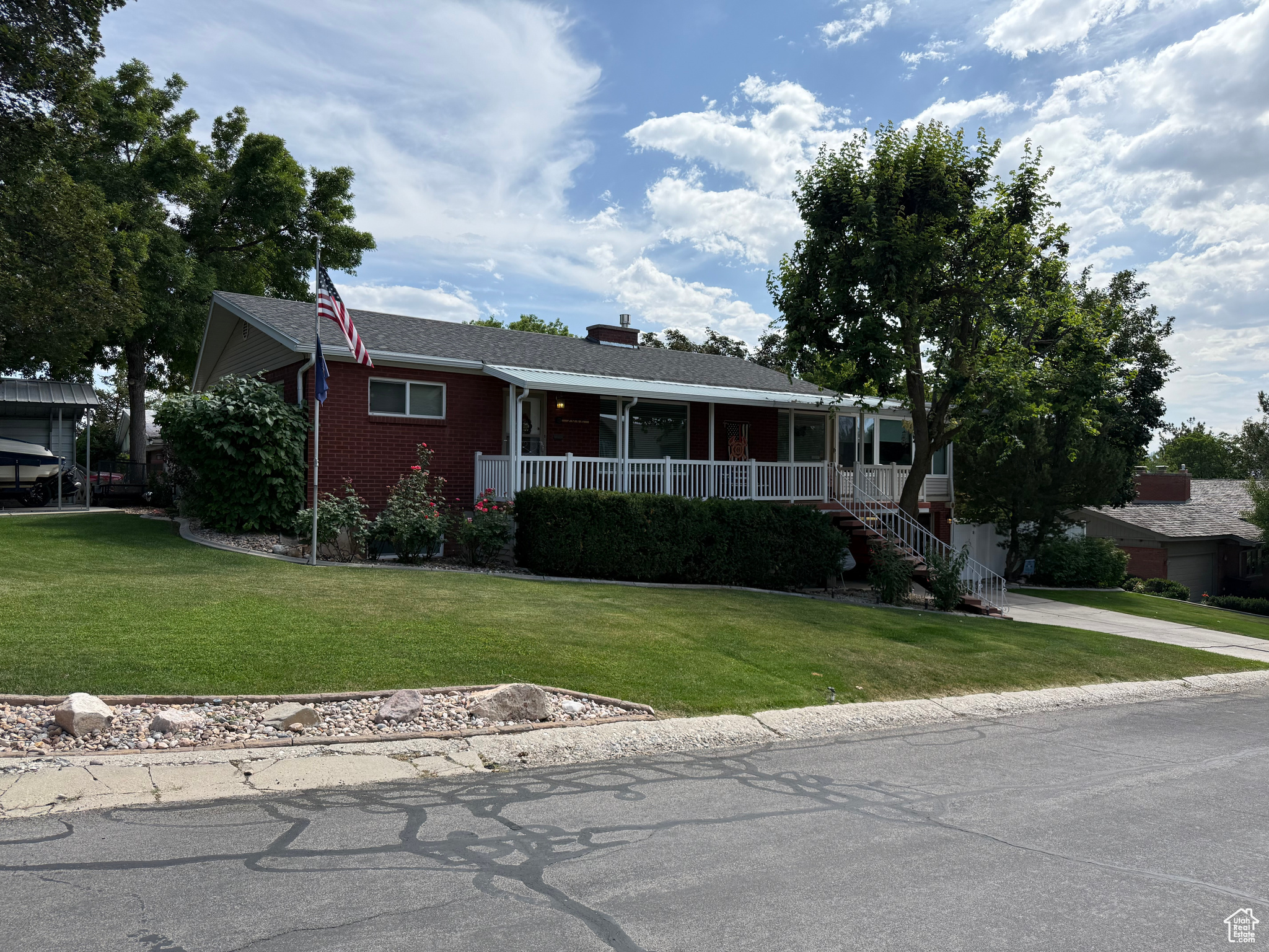 HOLLADAY HILLS - Residential