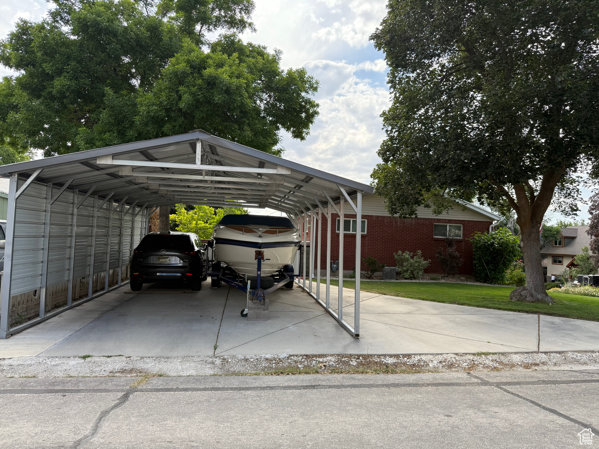 HOLLADAY HILLS - Residential