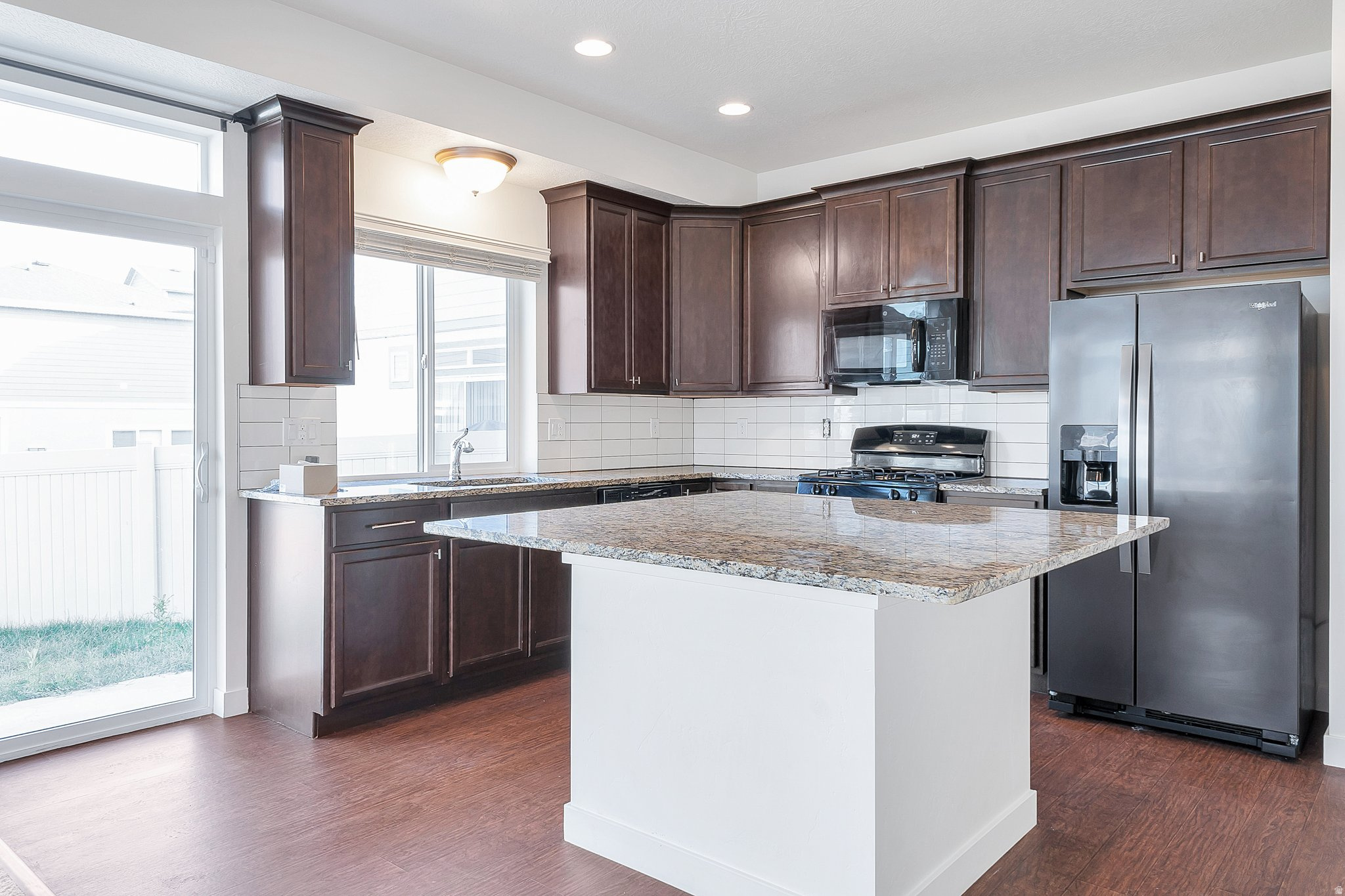 SOUTH POINT - Residential