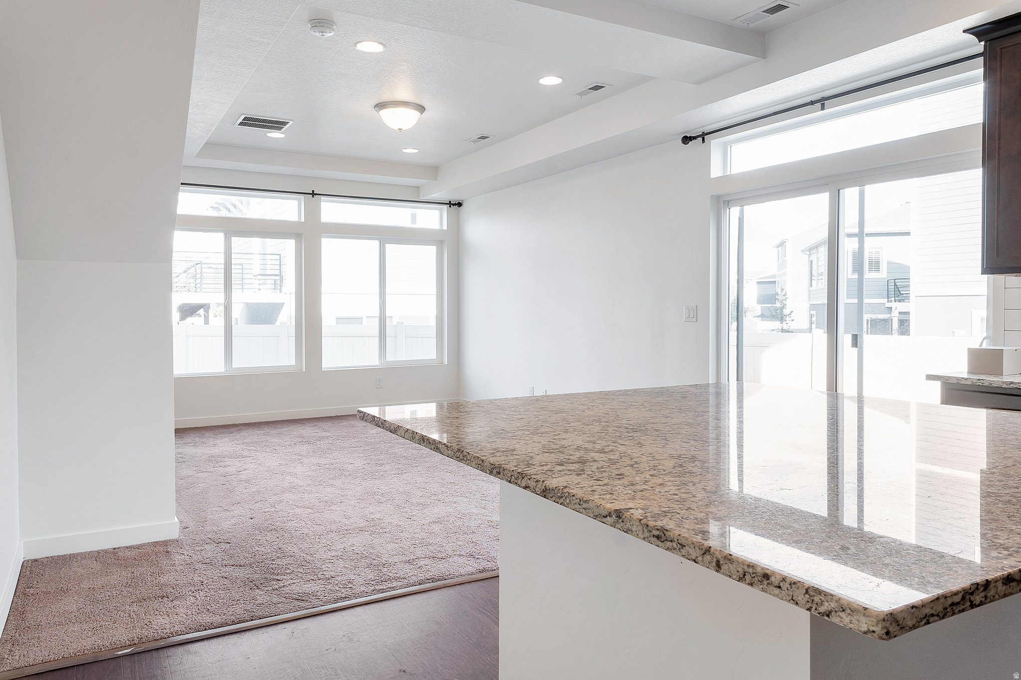 SOUTH POINT - Residential