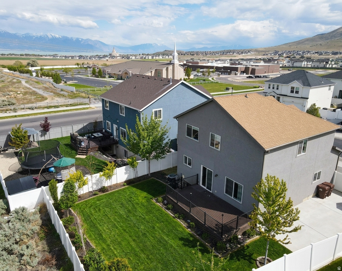 SILVER LAKE - Residential