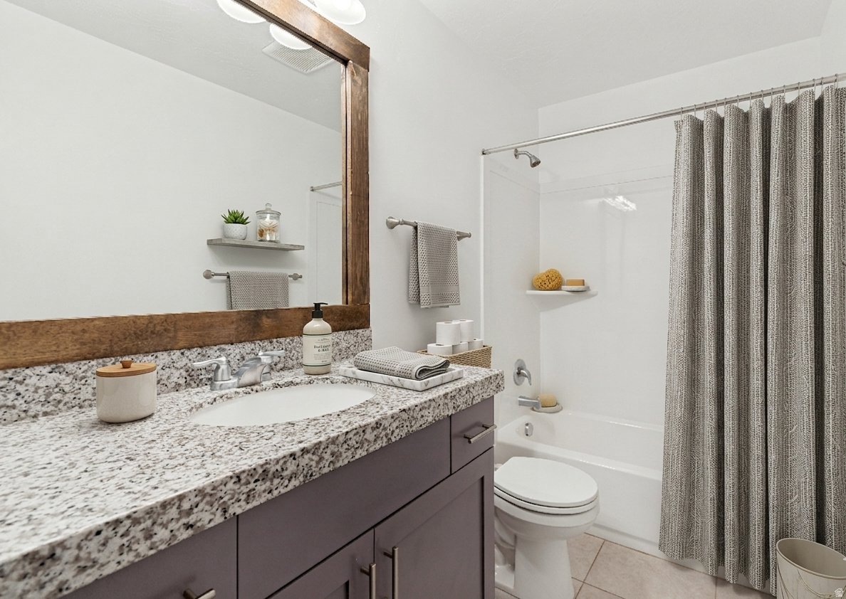 SILVER LAKE - Residential