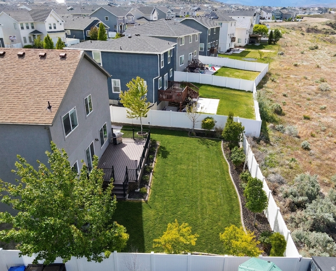SILVER LAKE - Residential