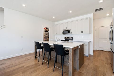 Tiny photo for 1022 S 200 E, Spanish Fork, UT 84660 (MLS # 2145355)