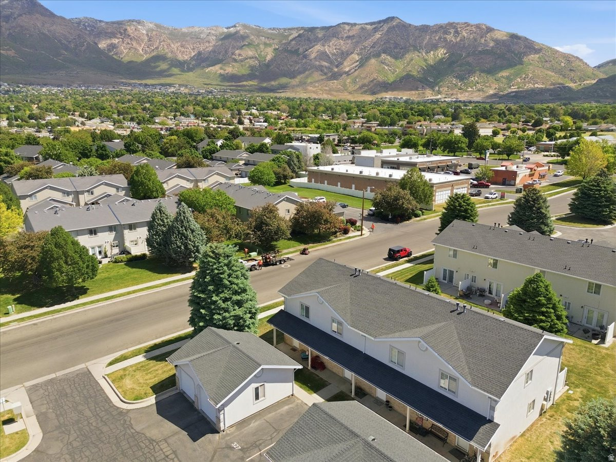 BLACKHAWK - Residential