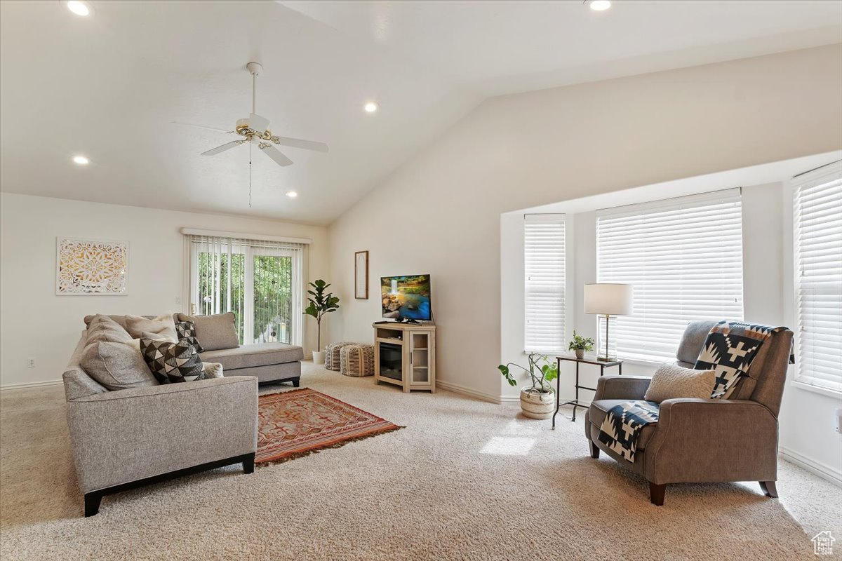 HIDDEN HOLLOW - Residential