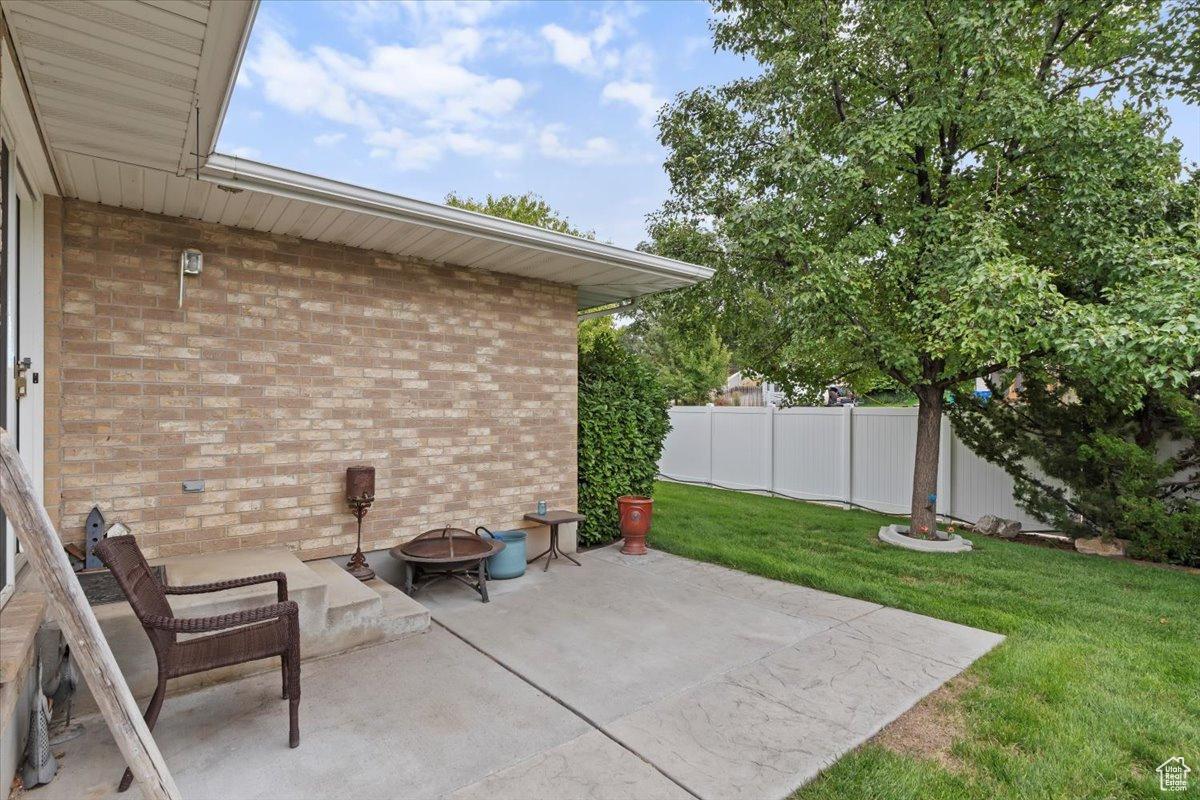 HIDDEN HOLLOW - Residential