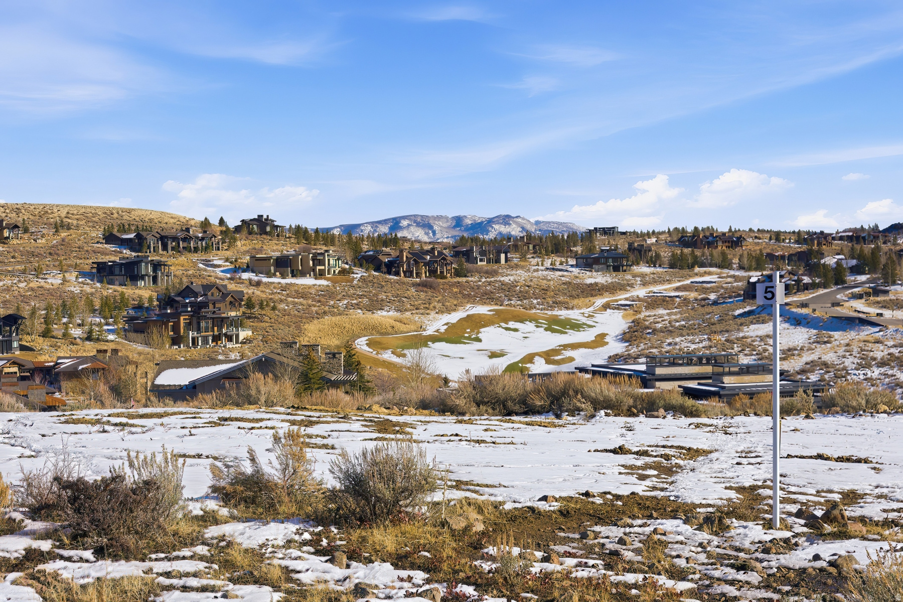 MOUNTAIN CREST - Land