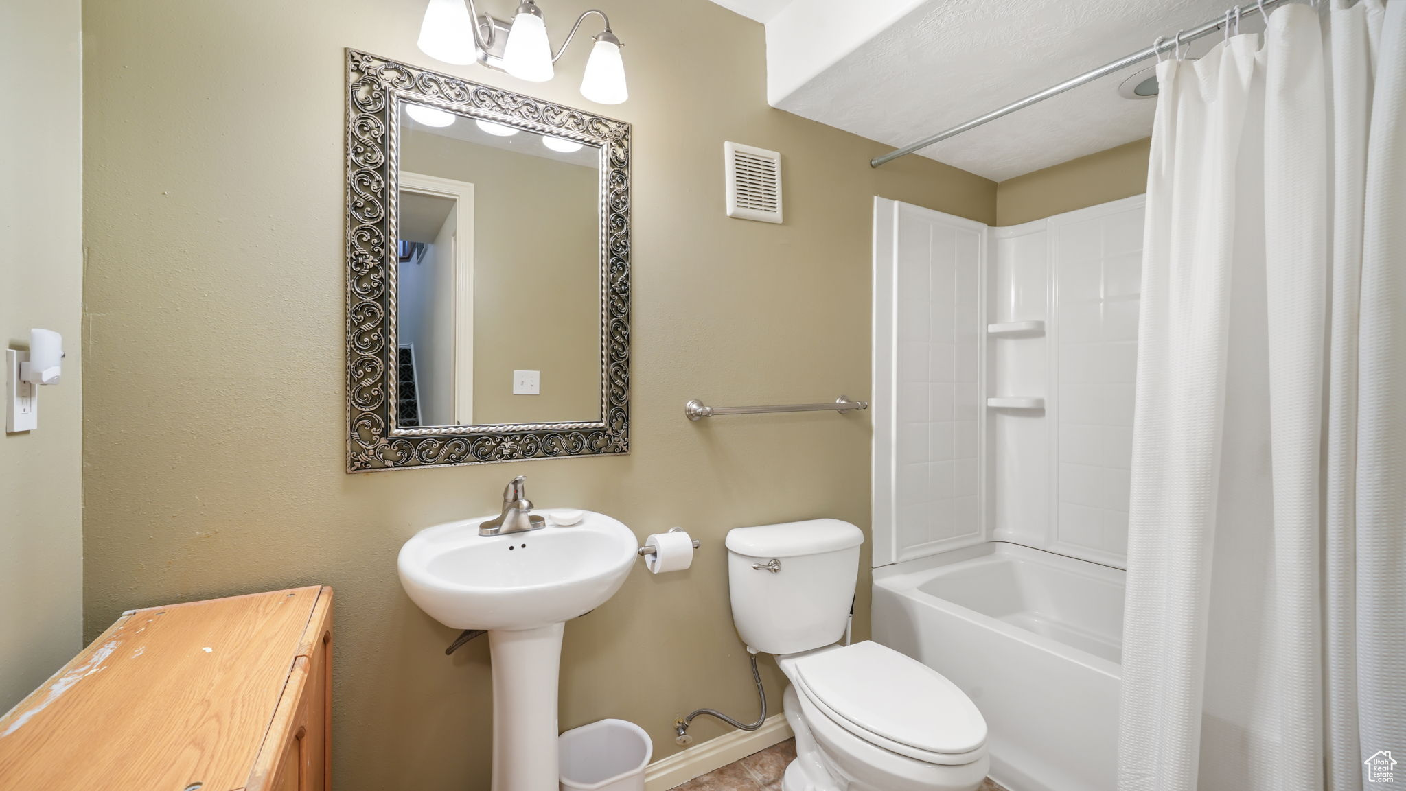 FOX DEN ESTATES - Residential