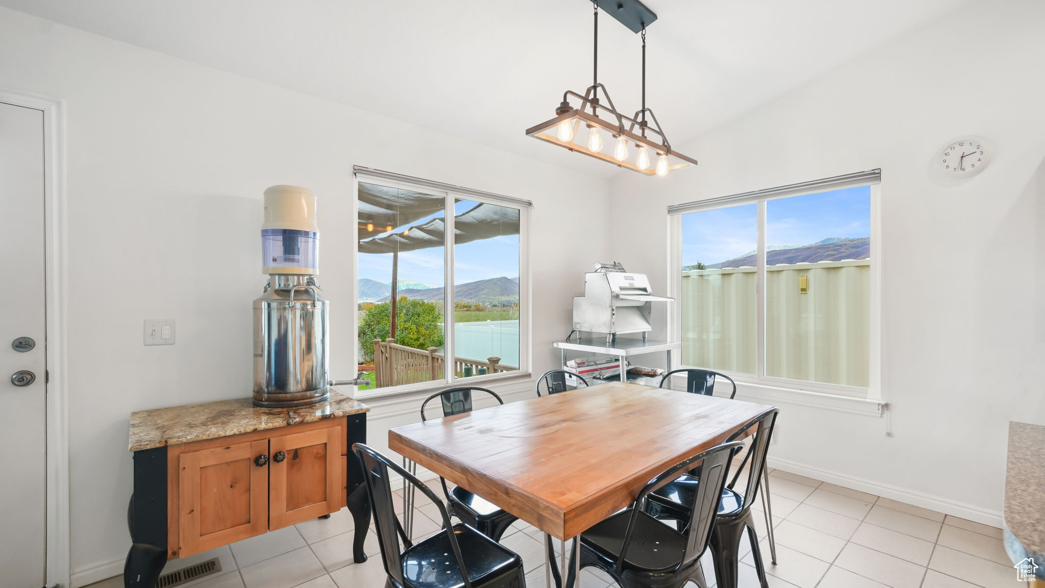 FOX DEN ESTATES - Residential