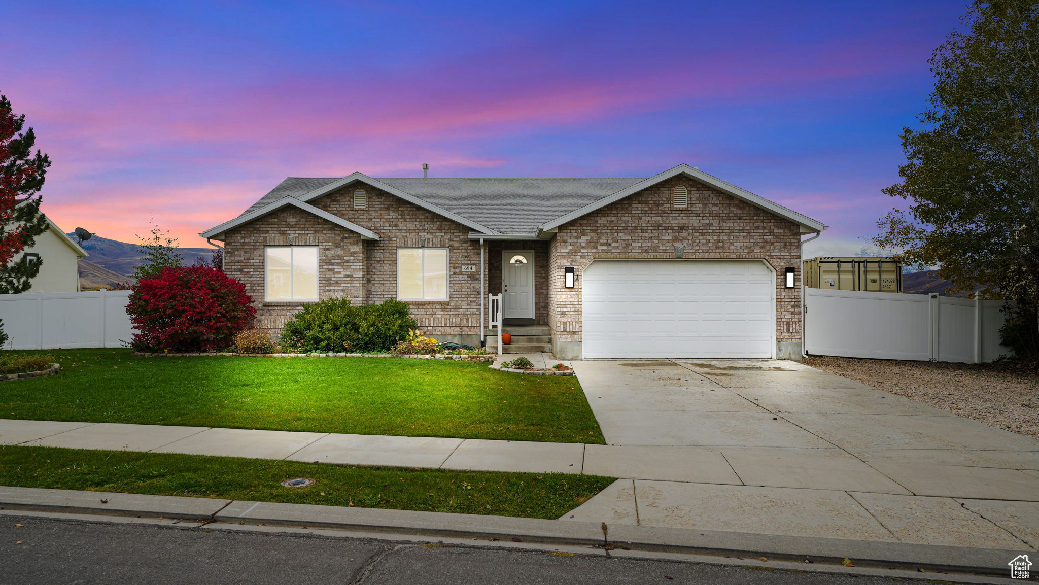 FOX DEN ESTATES - Residential