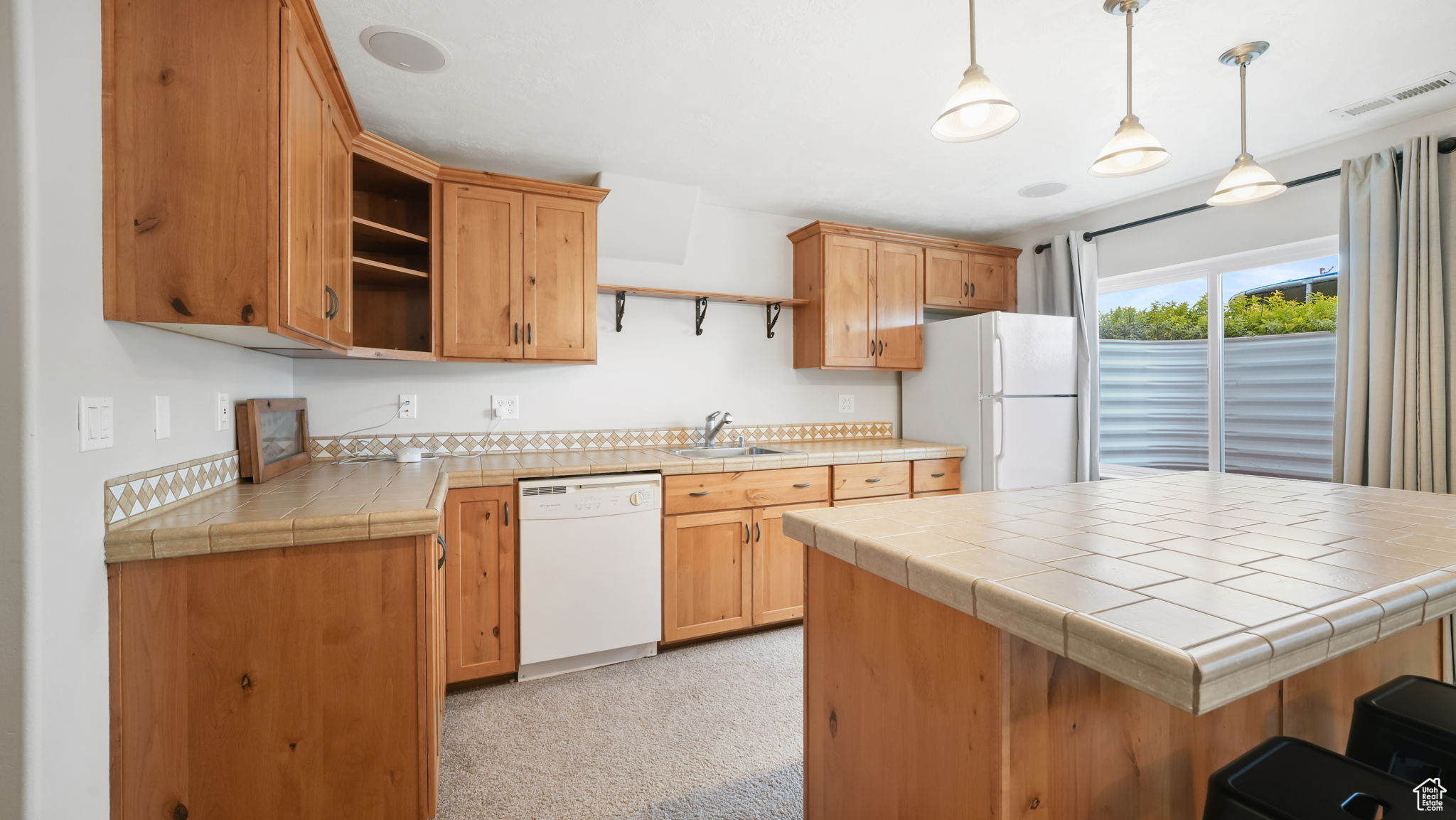 FOX DEN ESTATES - Residential