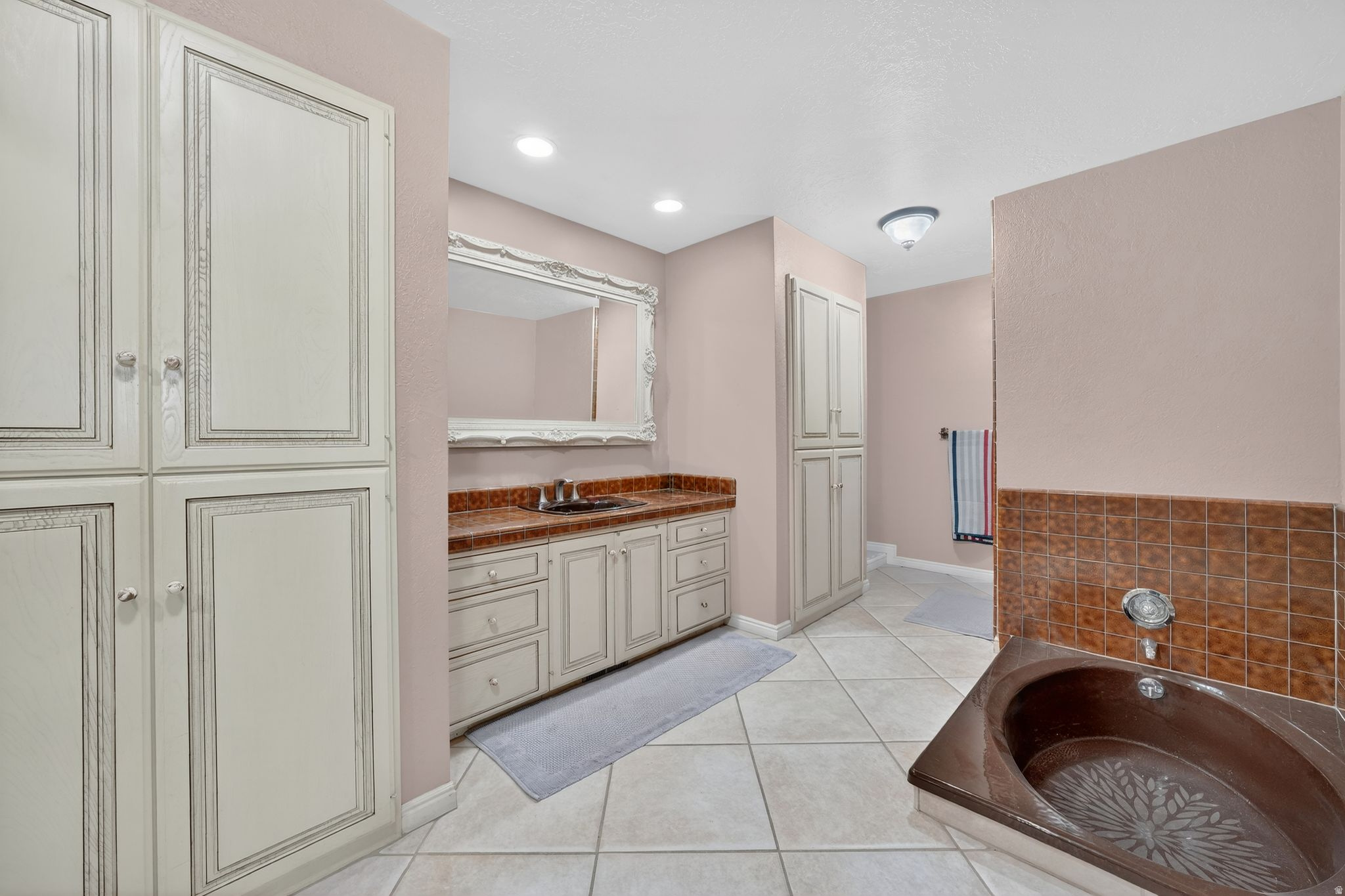 KING CLARION - Residential