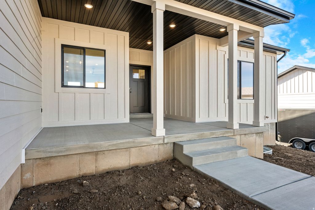 Photo of 1130 E 245 N, Hyde Park, UT 84318 (MLS # 2157416)