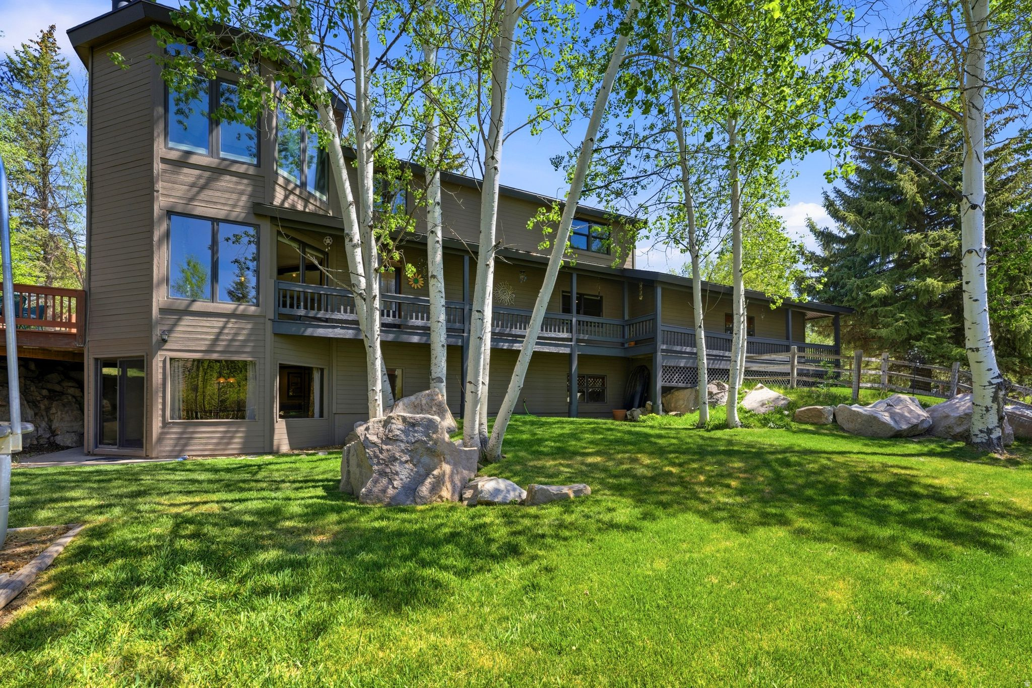 PARK MEADOWS - Residential