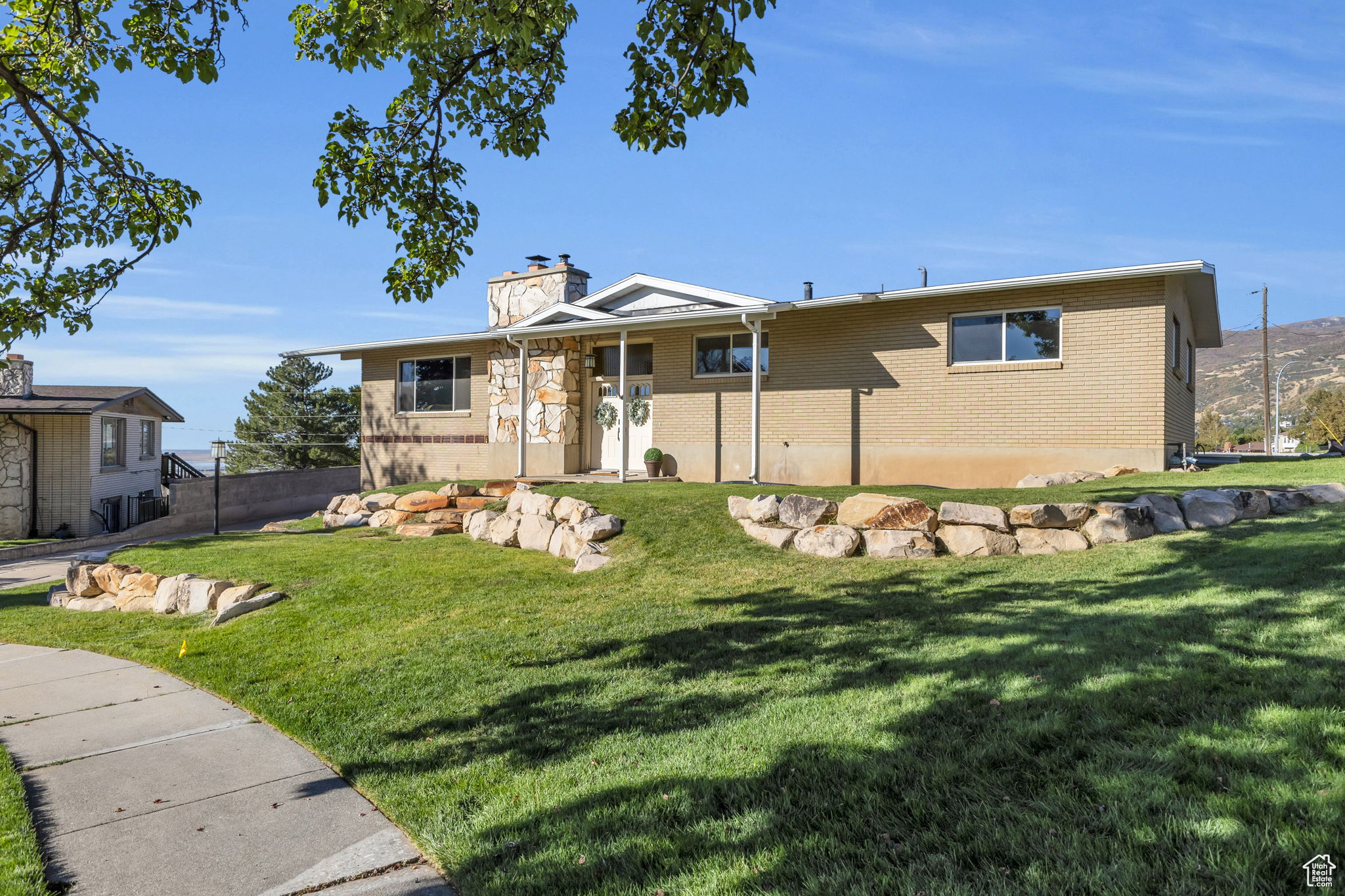 1059 E Arlington Way, Bountiful, Utah image 3